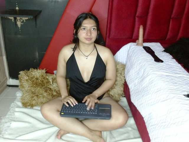 Alana-Paris's BongaCams show and profile