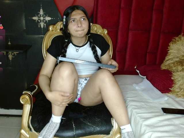 Alana-Paris's BongaCams show and profile