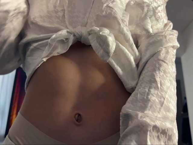 LauraMondella's BongaCams show and profile