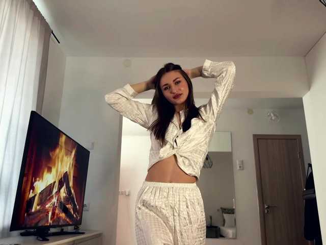 LauraMondella's BongaCams show and profile