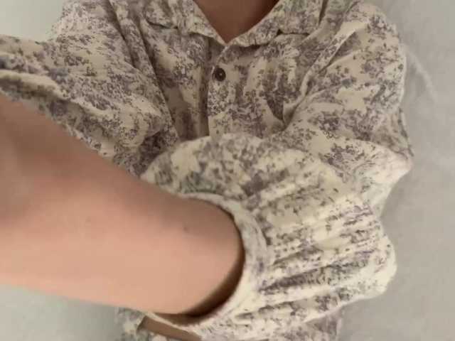  LauraMondella chat room