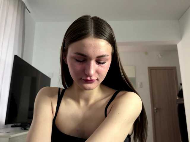 LauraMondella's BongaCams show and profile