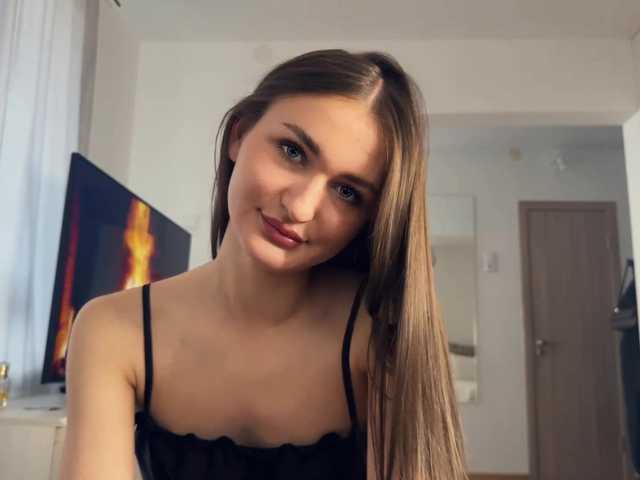 LauraMondella's BongaCams show and profile