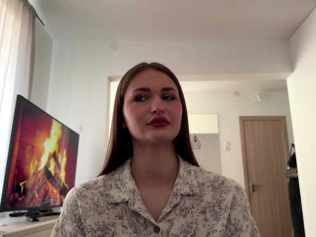 LauraMondella's BongaCams show and profile