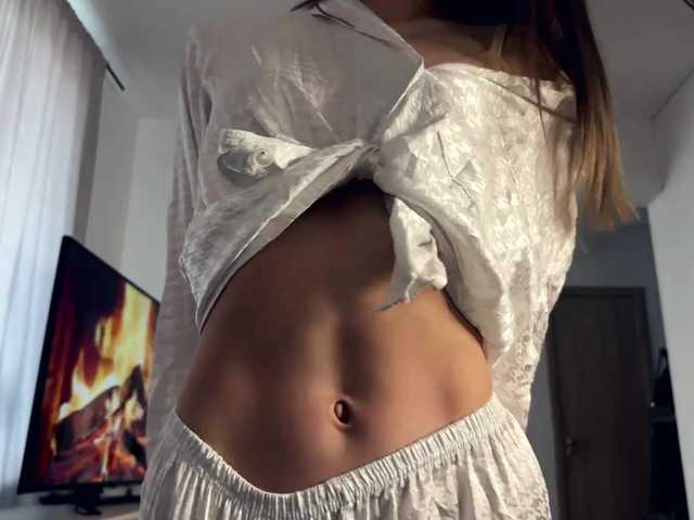 LauraMondella's BongaCams show and profile