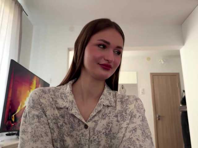 LauraMondella's BongaCams show and profile