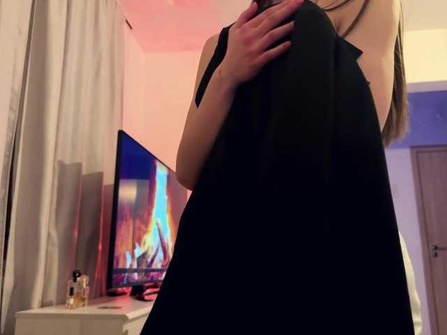 LauraMondella's BongaCams show and profile