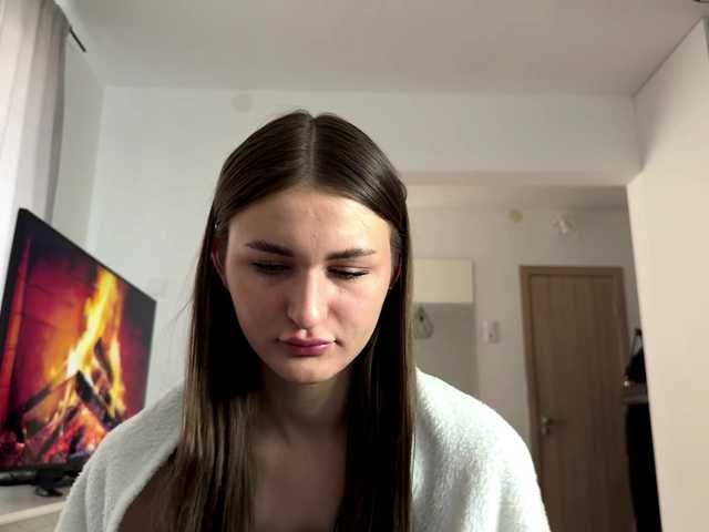 LauraMondella's BongaCams show and profile