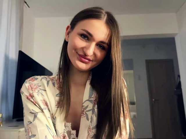 LauraMondella's BongaCams show and profile