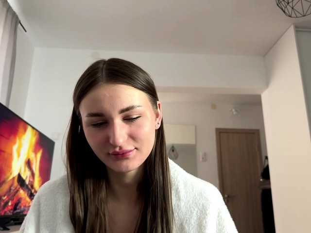 LauraMondella's BongaCams show and profile