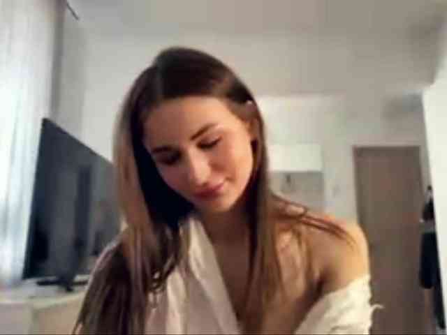 LauraMondella webcam