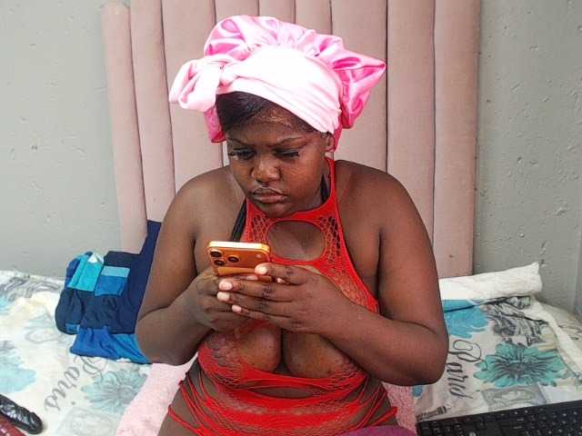 Chocolatemelons01's BongaCams show and profile