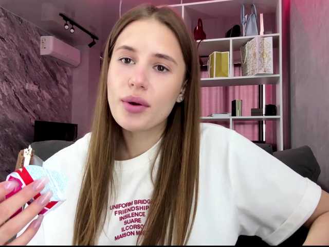 VerlineBilotto's BongaCams show and profile