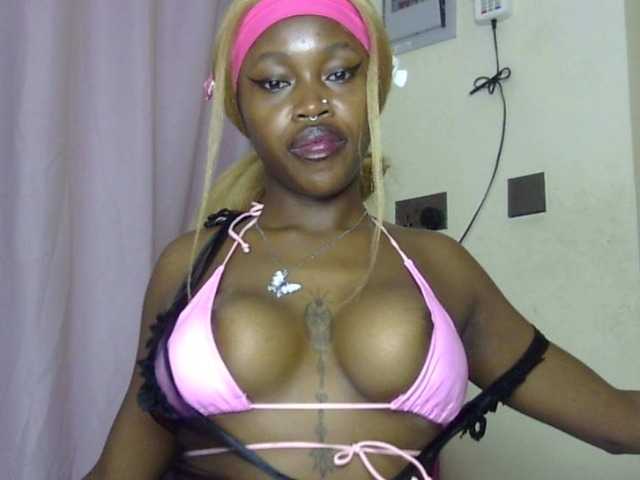 Nastybaddie Live Cam and Statistics on UnifiedCams