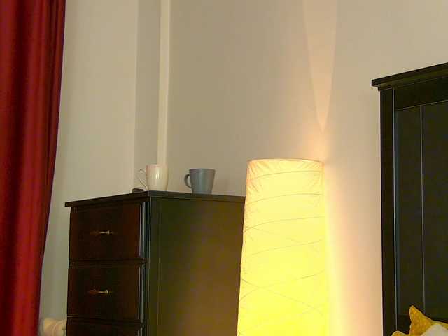 Ninna-Velvet Nude Live Sex Shows