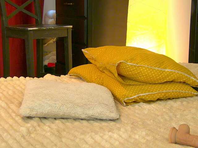 Ninna-Velvet's BongaCams show and profile