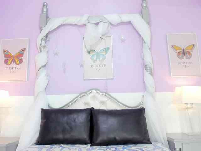 Crystal-Blair Crystal-Blair