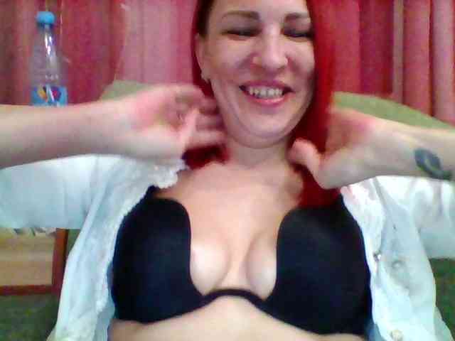 SandrsMuy Live Webcam on BongaCams