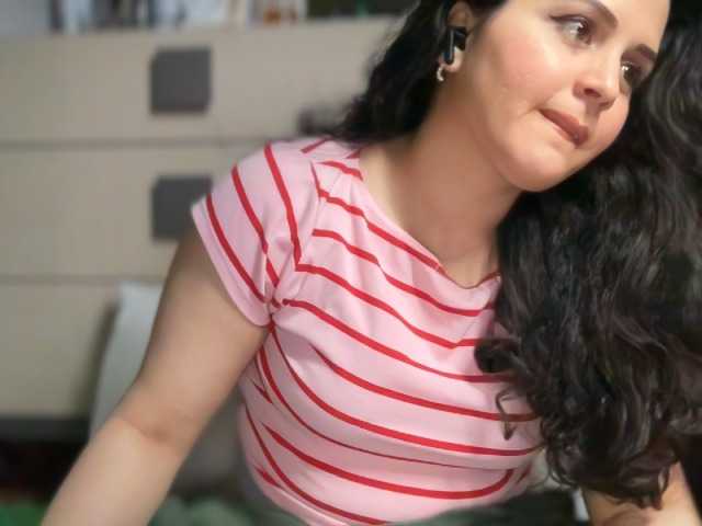 Ema-love's BongaCams show and profile