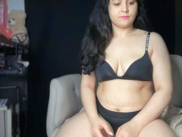 Ema-love's BongaCams show and profile