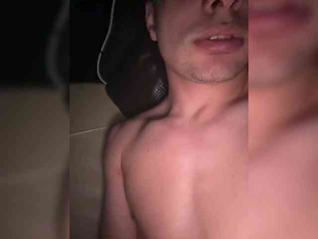 Dimasik9a Live Webcam on BongaCams