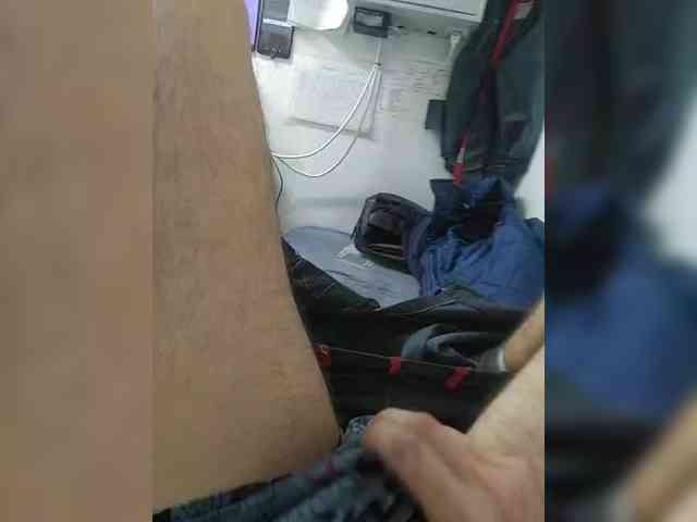 Riordian-1 Live Webcam on BongaCams