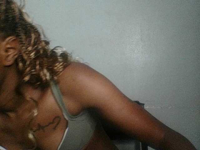 Paradisedoll's BongaCams show and profile