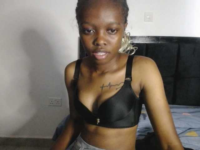 Paradisedoll's BongaCams show and profile