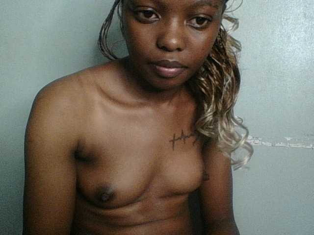 Paradisedoll's BongaCams show and profile