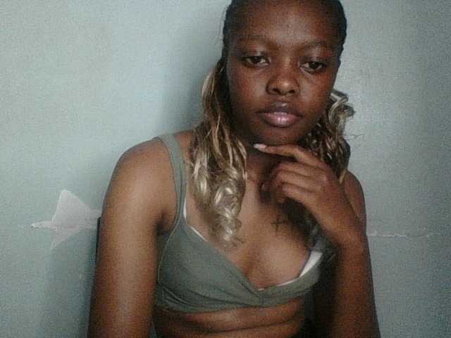 Paradisedoll's BongaCams show and profile