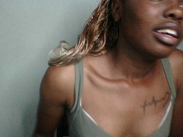 Paradisedoll's BongaCams show and profile