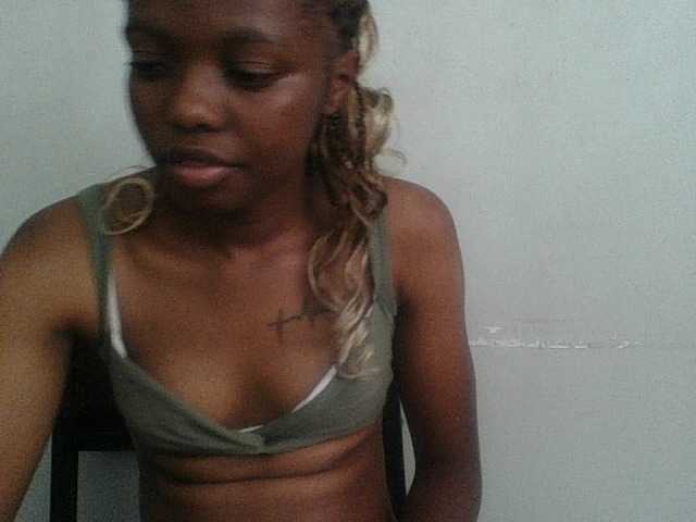 Paradisedoll's BongaCams show and profile