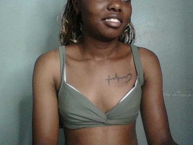 Paradisedoll's BongaCams show and profile