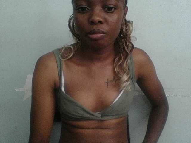 Paradisedoll's BongaCams show and profile