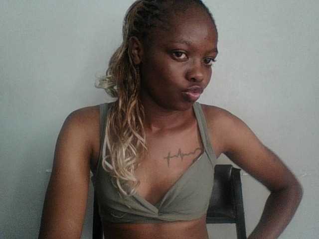 Paradisedoll's BongaCams show and profile