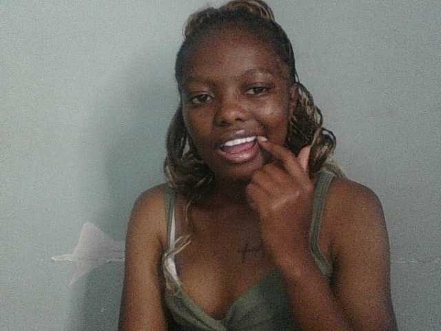 Paradisedoll's BongaCams show and profile