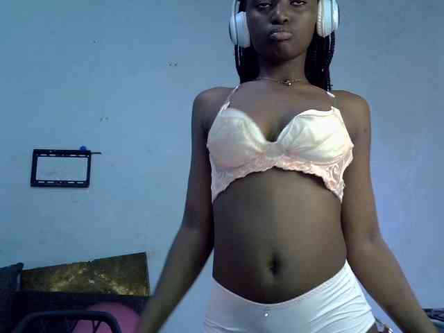 ExoticKiara1 webcam