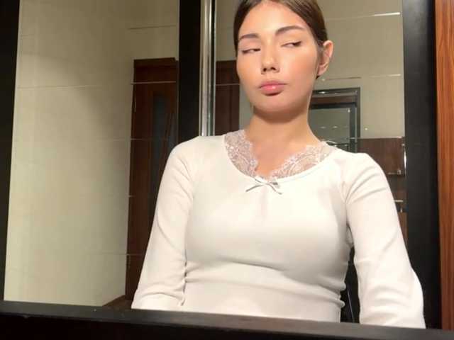 KeeshaSouthard's BongaCams show and profile