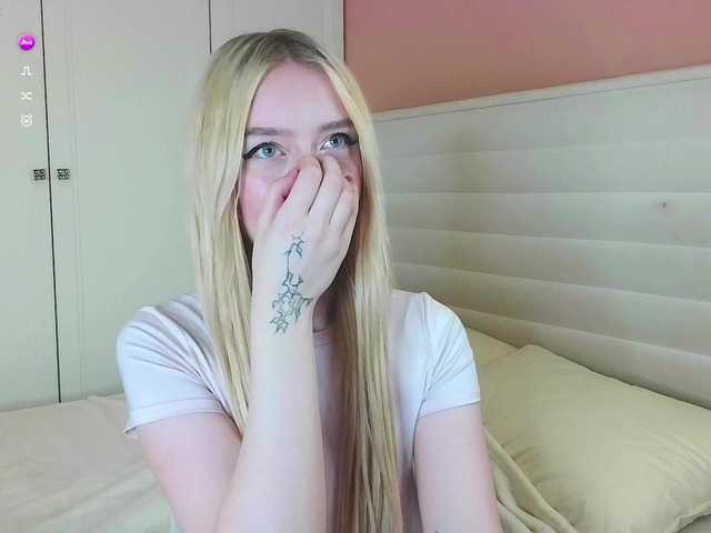 Erlenbayer's BongaCams show and profile