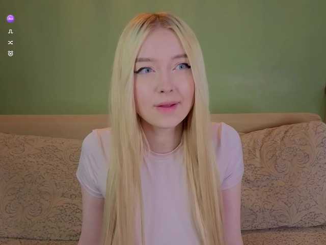 Erlenbayer's BongaCams show and profile