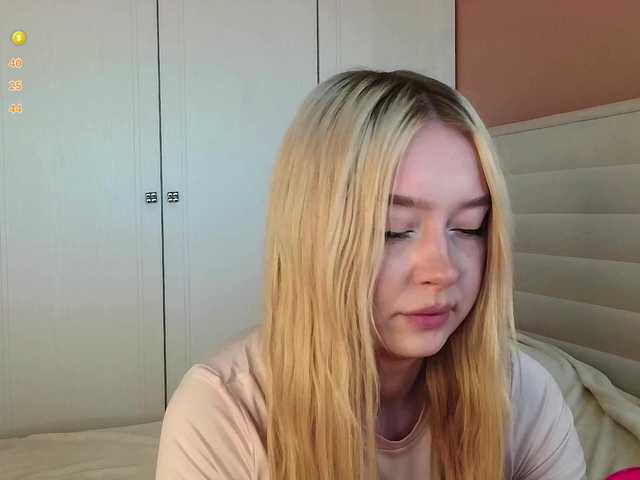 Erlenbayer's BongaCams show and profile