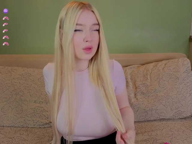 Erlenbayer's BongaCams show and profile