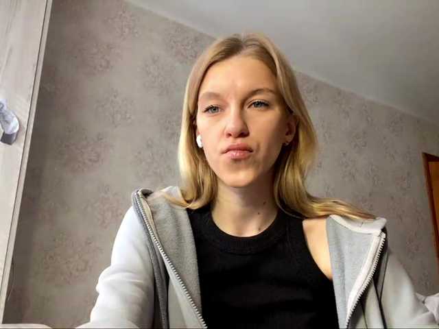 FloLifschitz's BongaCams show and profile