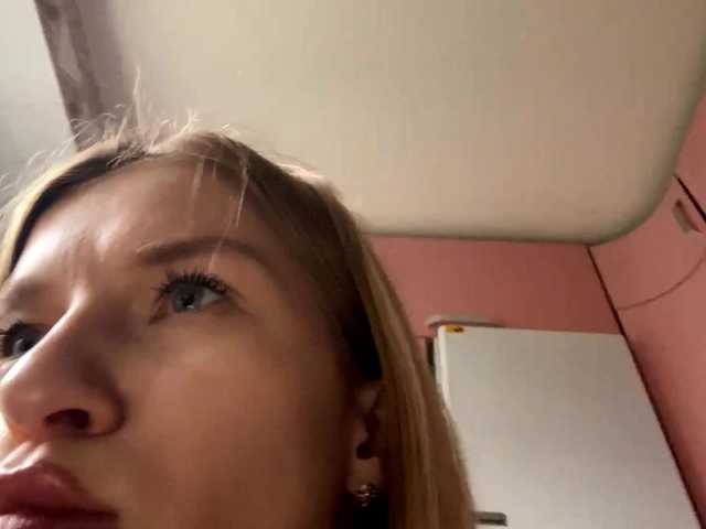 FloLifschitz's BongaCams show and profile