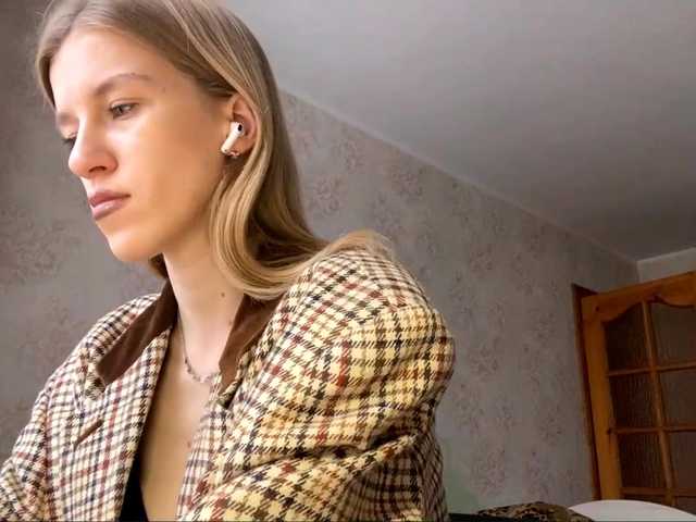 FloLifschitz's BongaCams show and profile