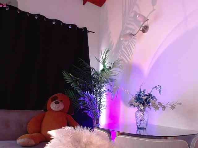 HollieGreey- Live Webcam on BongaCams