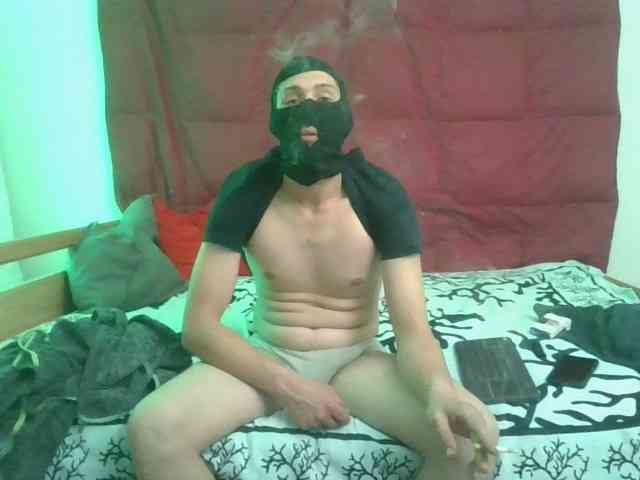 Dirtypigmask Live Webcam on BongaCams