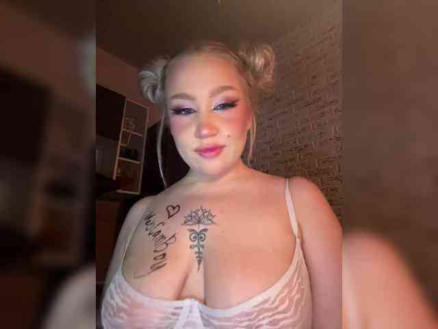 GlamorousBlonde Live Webcam on BongaCams