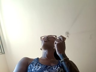 Cecillia-Essie Porn Show