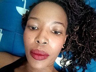 Cecillia-Essie Porn Show